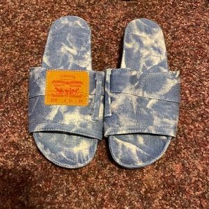 Womens size 6 Levi slides